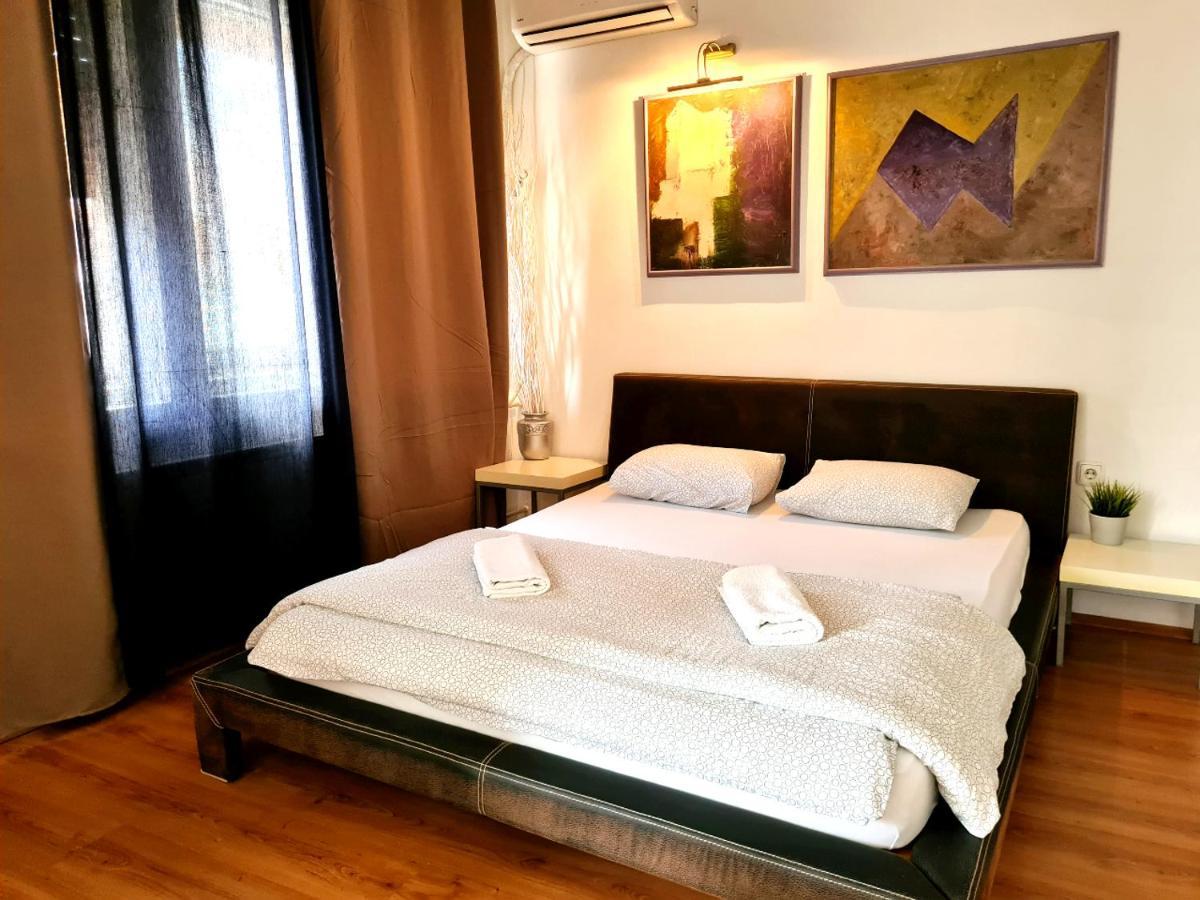 Mika Square Apartment สโกเปีย ภายนอก รูปภาพ